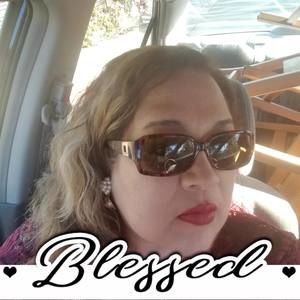 Meet your Posher, Claudia